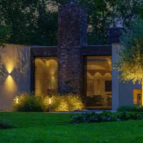 Tuin extra (verlichting, bloembakken, meubilair en veel meer)