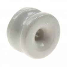 Hoekisolatoren van porselein, voor draad en koord