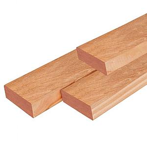 Bangkirai hardhouten plank met rhombus profiel en afmetingen van 1,6 x 6,8 x 245 cm geschaafd
