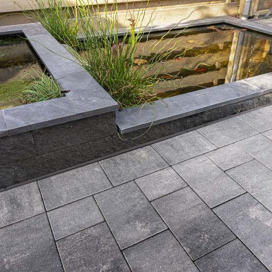 ELITON SUPREME LINEA 20×30×6 cm Amiata — compacte betontegel met subtiele lijnstructuur