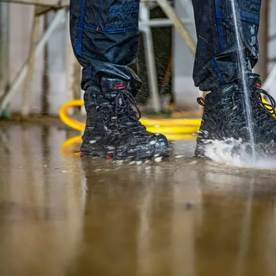 Baak Bailey S3 hoog zwart + kruipn. WATERRESISTENT 43