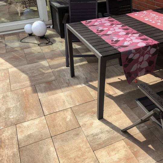 Smartton GR‑WVB Kilimanjaro 6 cm – robuuste steen met krachtige uitstraling