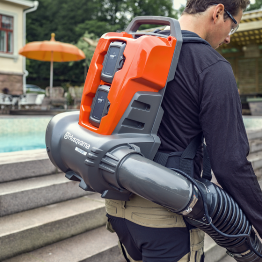 Huaqvarna 340iBT Bladblazer