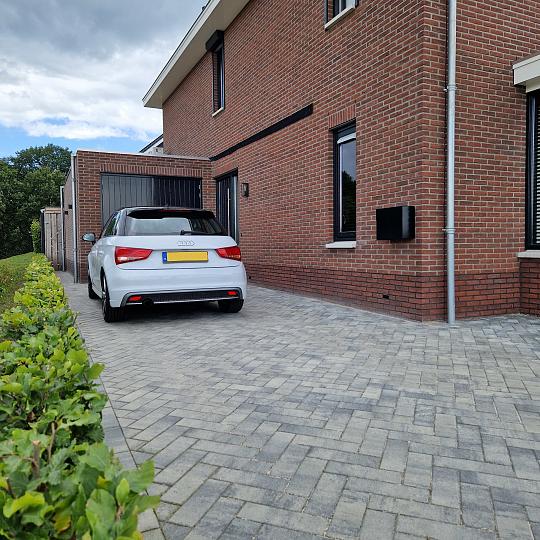 Longstone opritsteen 7 cm grijs/zwart