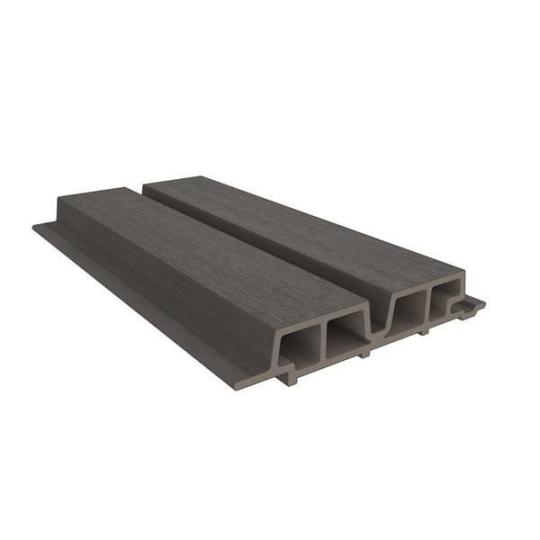 NewTechWood HKC co-extrusie Castellation PRO65 gevelbekleding, 3,3 x 18 x 390 cm, Silver Gray.