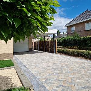 Stonique Trommel Longstone 7 cm musselkalk– Tijdloze Sfeer en Duurzame Kwaliteit