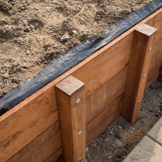 Beschoeiingsschot hardhout 80x250 cm – Duurzame bescherming voor uw oever