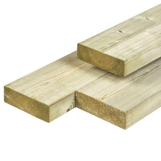 NE vuren ligger 4,5 x 14,5 x 390 cm, gedroogd, groen geïmpregneerd, geschaafd, 4 ronde hoeken, FSC