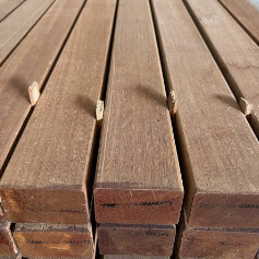 AZ Hardhouten regel, 4-zijdig glad geschaafd 4,5 x 7,0 x 250 cm.