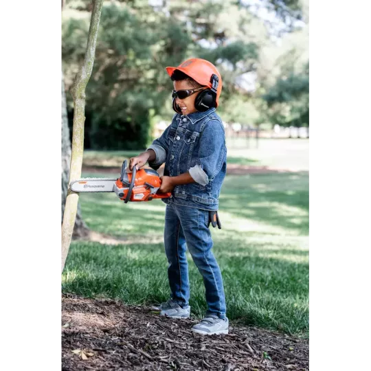 speelgoedkettingzaag 550XP Chainsaw & PPE Kit