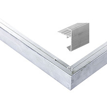 Aluminium daktrimset recht t.b.v. plat dak, maximale dakmaat 1500 x 600 cm.
