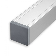 Elephant geassembleerde paal aluminium met kap – 8,8 x 8,8 x 186 cm – geanodiseerd aluminium met hou