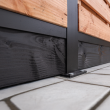 Hardhouten onderplaat t.b.v. H-gleufpaalsysteem, 3 x 20 x 200 cm, zwart gedompeld