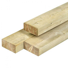 NE vuren regel 4,5 x 9,5 x 360 cm, gedroogd, groen geïmpregneerd, geschaafd, 4 ronde hoeken, FSC