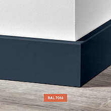 Composiet plint antraciet 220 cm.