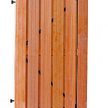 Hardhouten plankendeur recht verticaal op zwart verstelbaar stalen frame 100 x 180 cm.